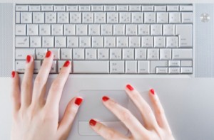 mulher-teclado