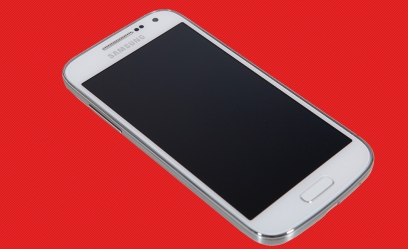 Aparelho Dual SIM intermediário tem bom desempenho e design inspirado no Galaxy S4
