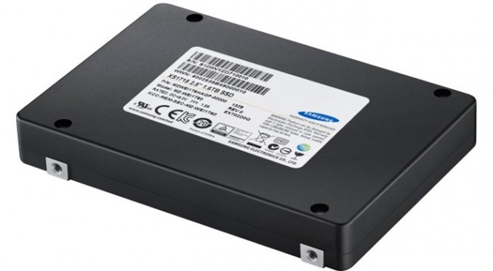 Com 16 TB, Samsung lança o primeiro SSD a superar o espaço disponível nos maiores discos rígidos mecânicos (Foto: Divulgação/Samsung)