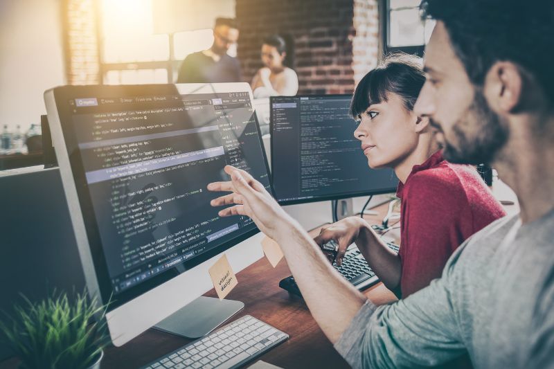Pesquisa revela que cargo na área de tecnologia é o mais bem pago na Região Sul do Brasil