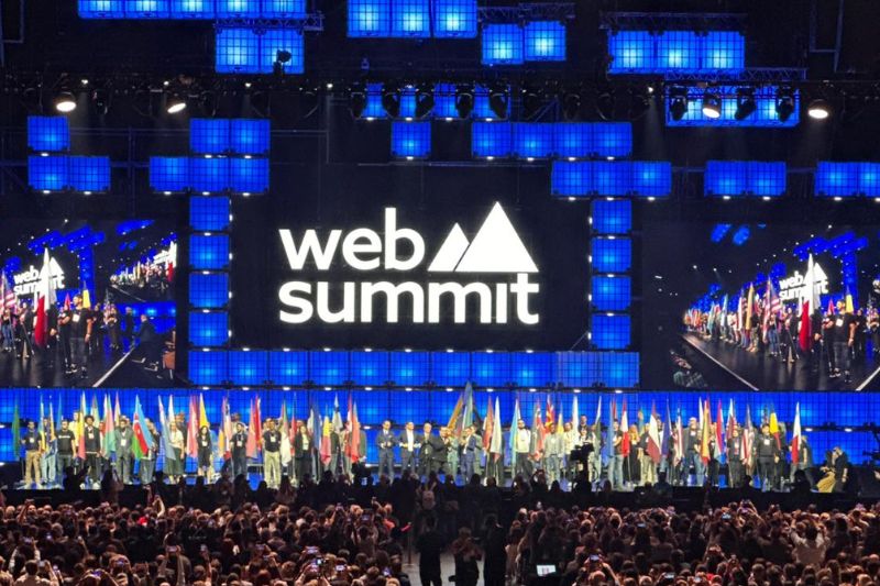 Web Summit 2025 começa em Lisboa com foco em inteligência artificial e futuro da tecnologia