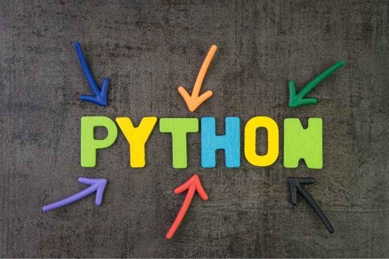 Gratuito: Alura oferece 80 mil vagas em imersão de Python voltada à análise de dados