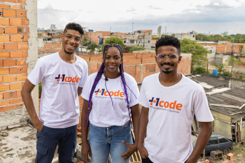 Meta de se profissionalizar em 2026? Cursos gratuitos abrem caminho para quem quer carreira em tecnologia