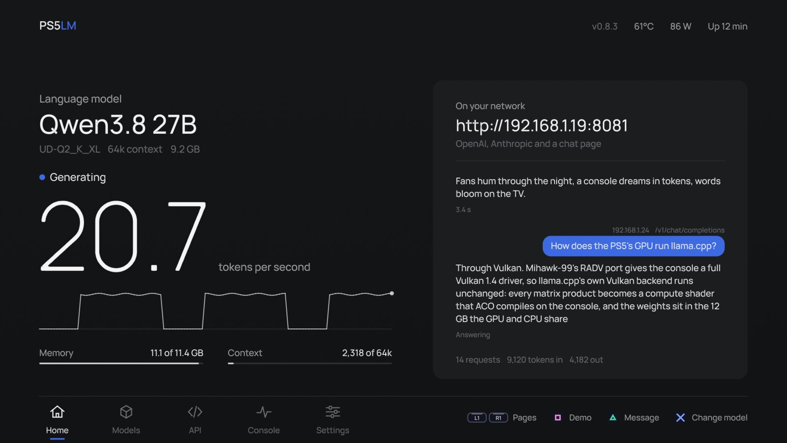 Tela inicial do PS5LM exibindo o modelo Qwen3.8 27B em execução, velocidade de cerca de 20 tokens por segundo e um pedido de chat ao vivo, com as abas Home, Models, API, Console e Settings na barra inferior